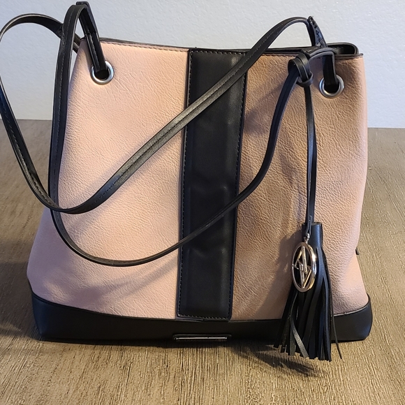 Adrienne Vittadini Tote - Picture 10 of 12